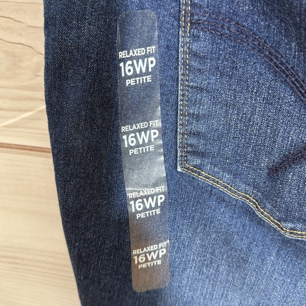 NWOT CJ Banks Comfort Waist Stretch Relaxed Fit Mid-Rise Jeans Size 16W Petite - Picture 4 of 9
